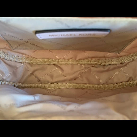 NWT Michael Kors studded pink waistpack crossbody - Picture 7 of 8